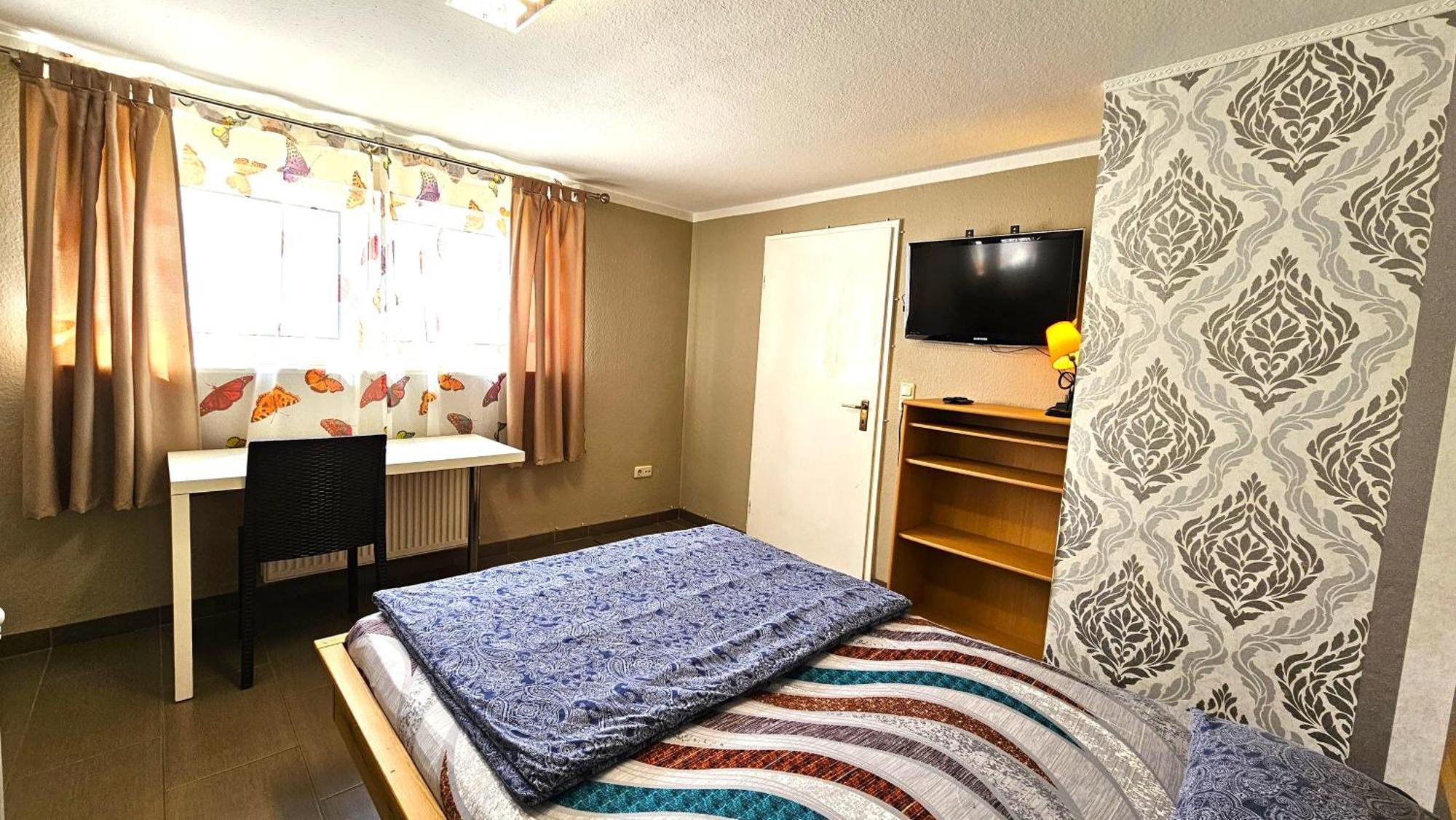 Gruendauer Monteurwohnung/Studentenwohnung Bagian luar foto