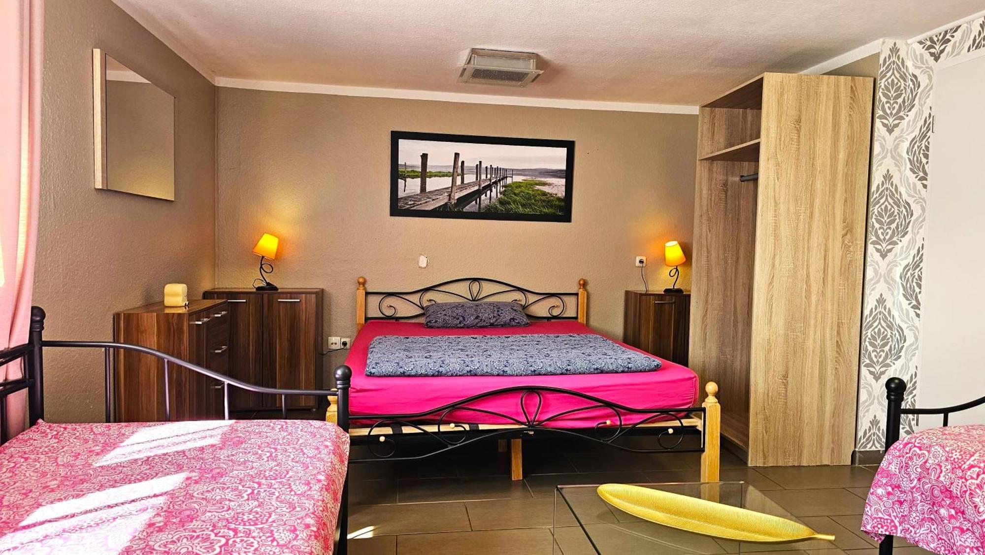 Gruendauer Monteurwohnung/Studentenwohnung Bagian luar foto
