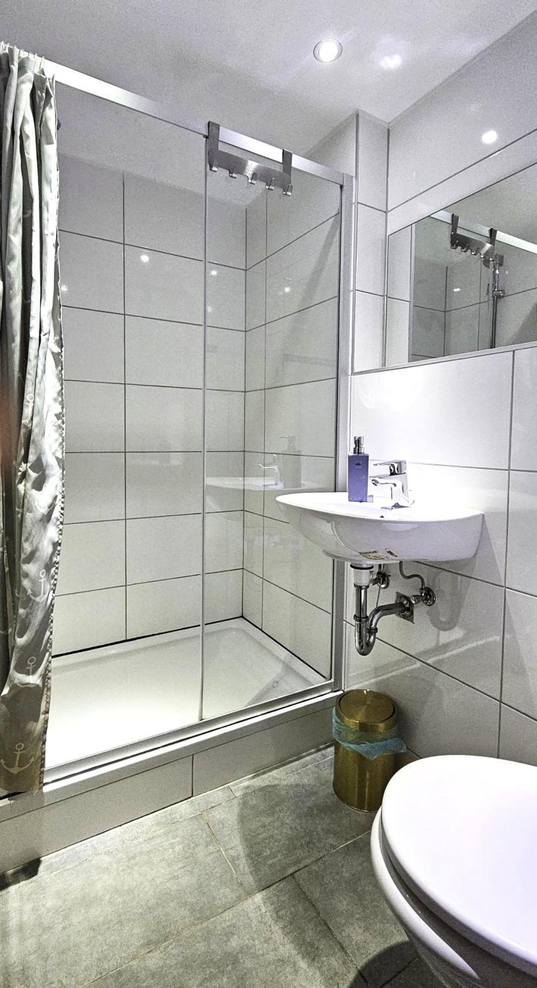 Gruendauer Monteurwohnung/Studentenwohnung Bagian luar foto