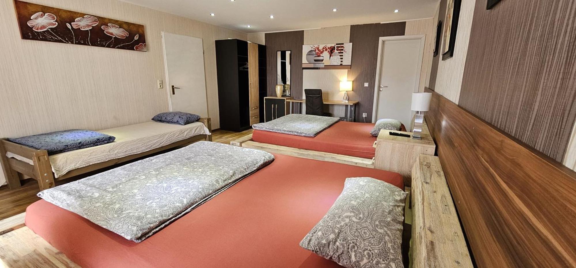 Gruendauer Monteurwohnung/Studentenwohnung Bagian luar foto