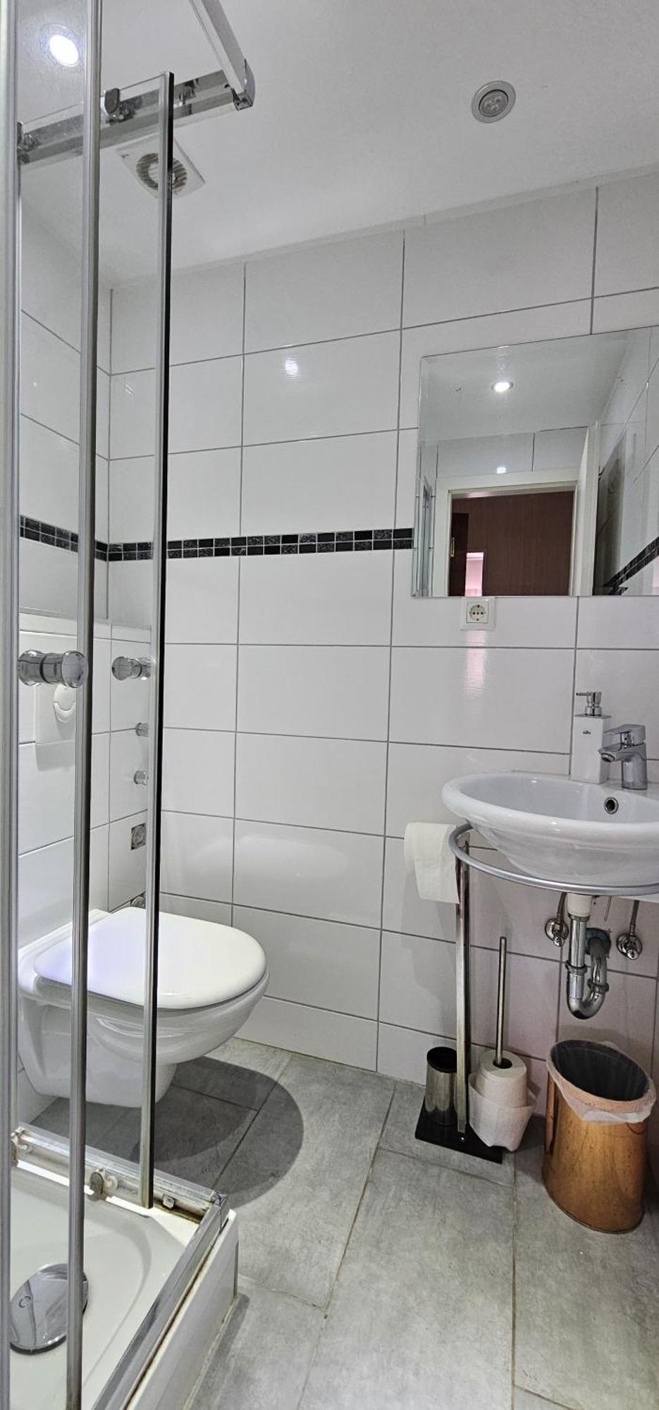 Gruendauer Monteurwohnung/Studentenwohnung Bagian luar foto