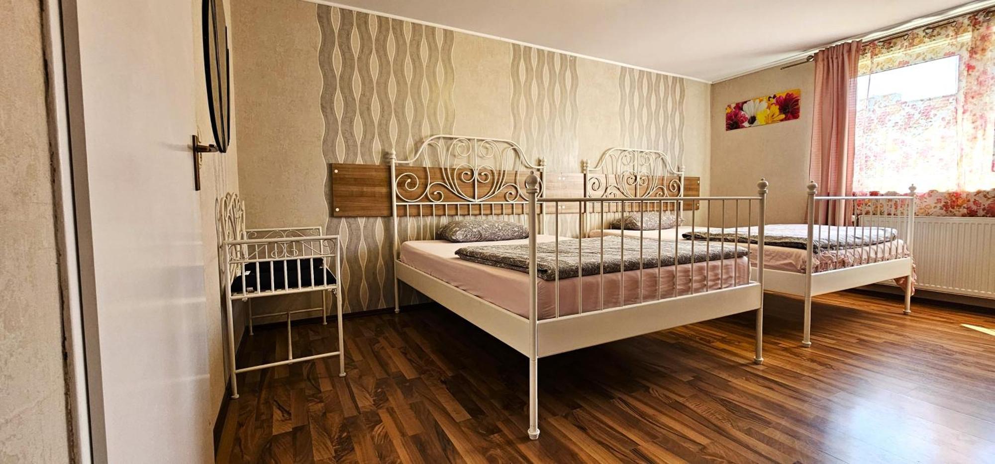 Gruendauer Monteurwohnung/Studentenwohnung Bagian luar foto